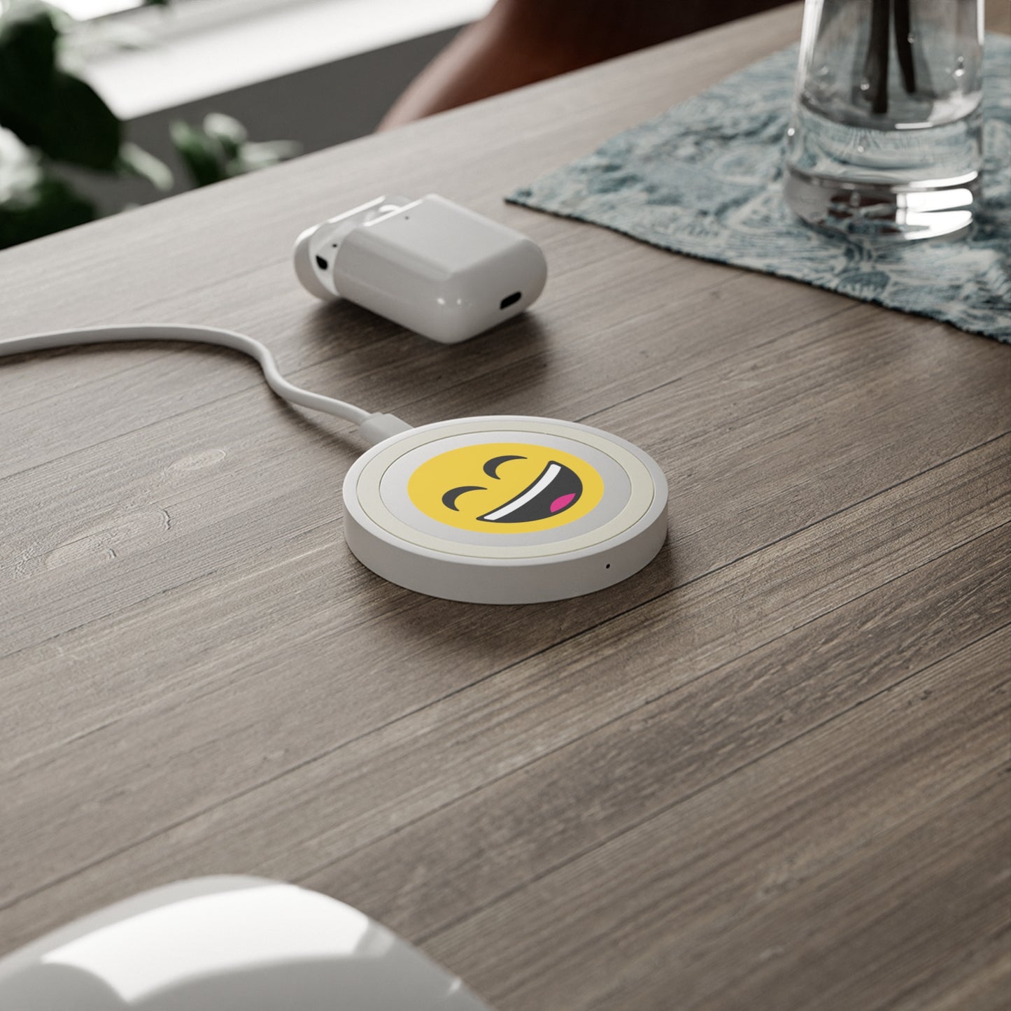 Gigglezon Face Quake Wireless Charging Pad